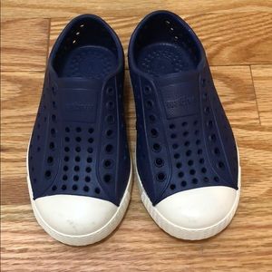 New Native Jefferson with a box